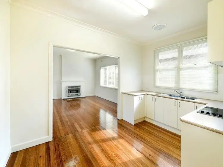 Sixth view of Homely unit listing, 2/34 Wantirna Road, Ringwood VIC 3134