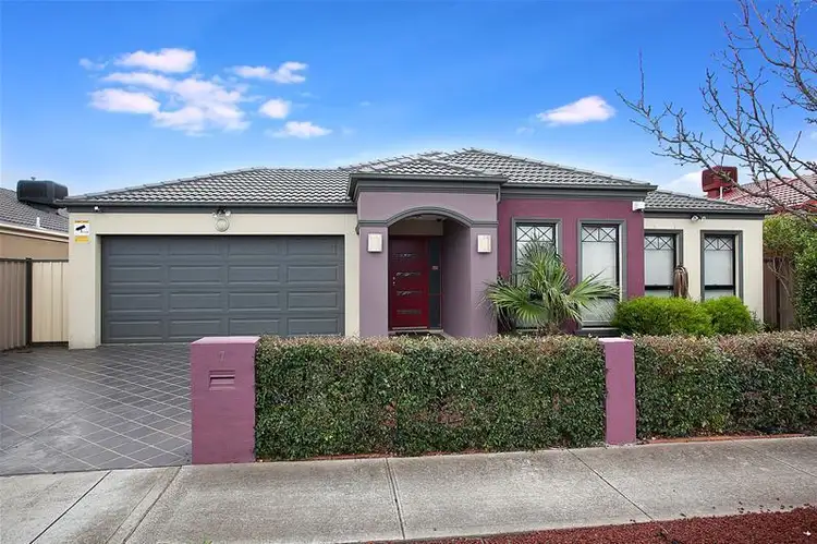 Main view of Homely house listing, 7 Grovedale Circuit, Cairnlea VIC 3023