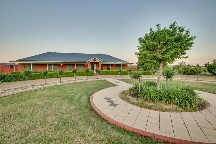25 Learys Lane, Coolamon NSW 2701