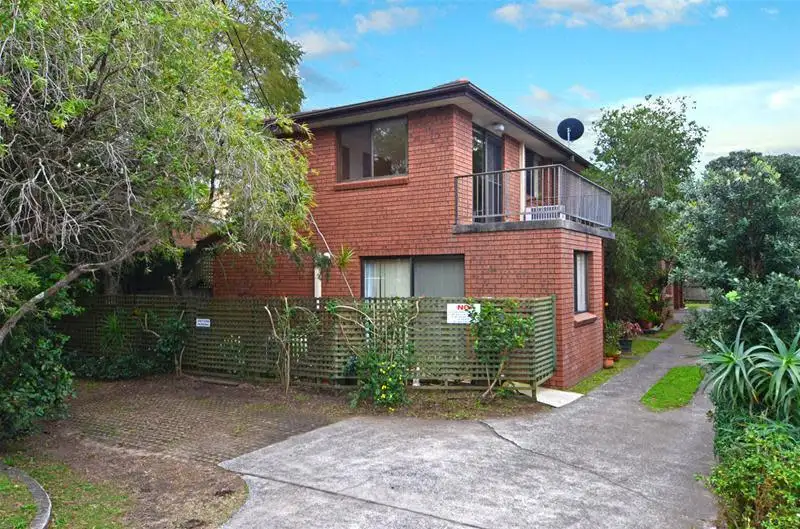 Main view of Homely villa listing, 1/173 Ocean View Road, Ettalong Beach NSW 2257