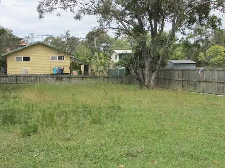 62 Francis Road, Macleay Island QLD 4184