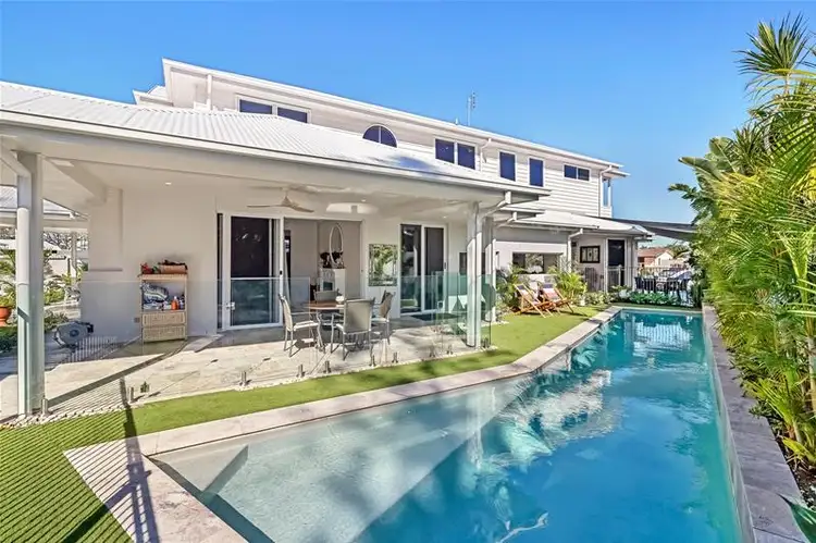 4 Viking Court, Paradise Waters QLD 4217