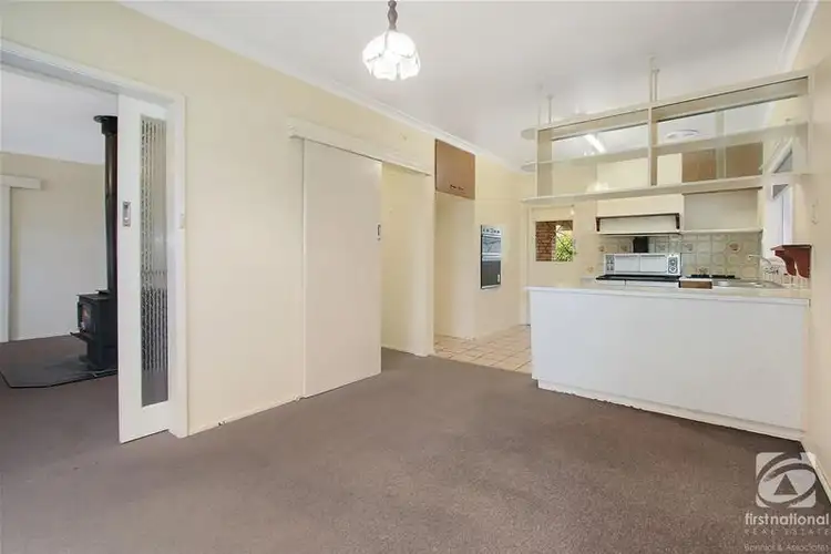 Fifth view of Homely house listing, 10 Victoria Road, Beechworth VIC 3747