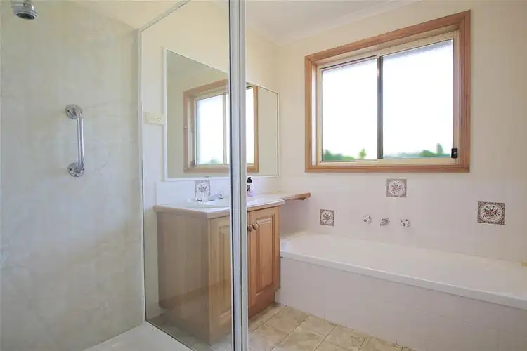 Fifth view of Homely house listing, 6 Brolga Court, Warrnambool VIC 3280