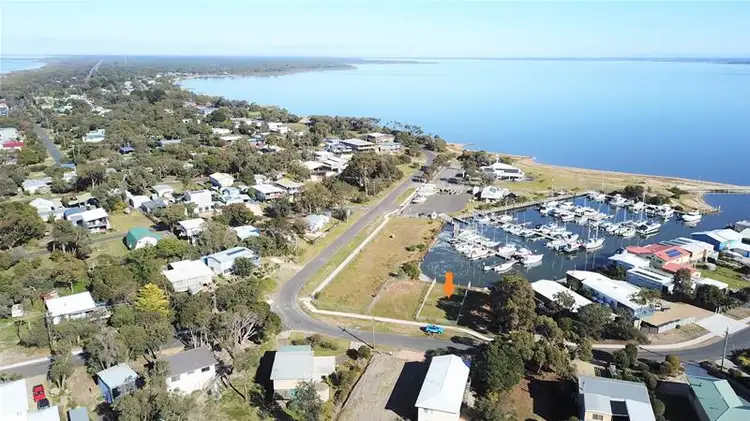 19 Marina Drive, Loch Sport VIC 3851