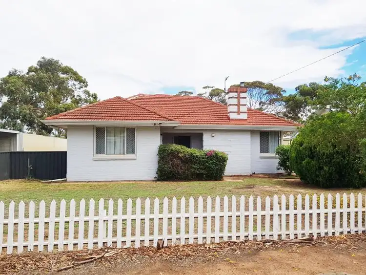 66 GARDINER Street, Moora WA 6510