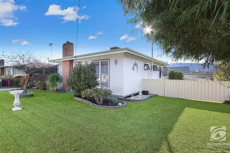 6 Womaatong Street, Tallangatta VIC 3700