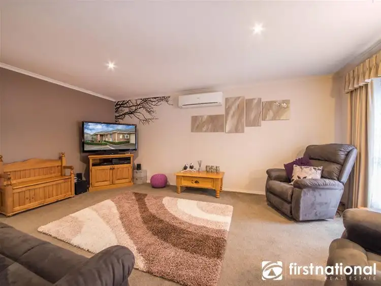 Fifth view of Homely house listing, 2/2 Sarah Louise Place, Berwick VIC 3806