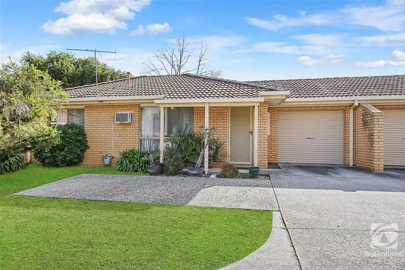 Main view of Homely unit listing, 2/11 Emery Court, West Wodonga VIC 3690