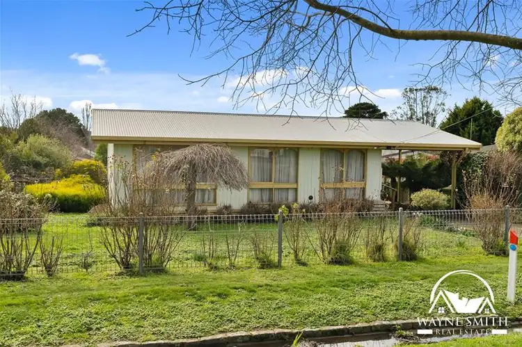 12 Dundas Street, Lancefield VIC 3435
