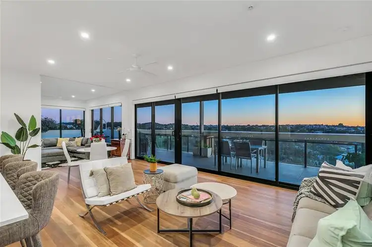 802/9 Zillah Street, Stones Corner QLD 4120