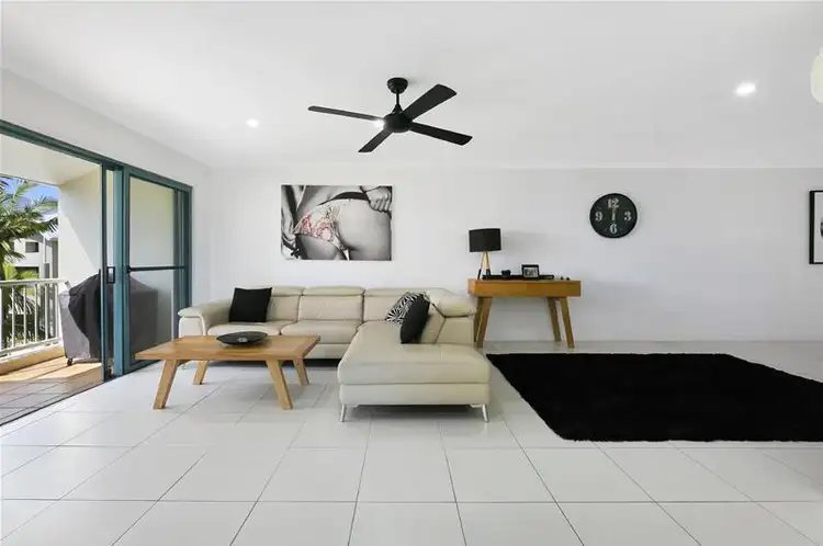 21/13 Montgomery Avenue, Main Beach QLD 4217