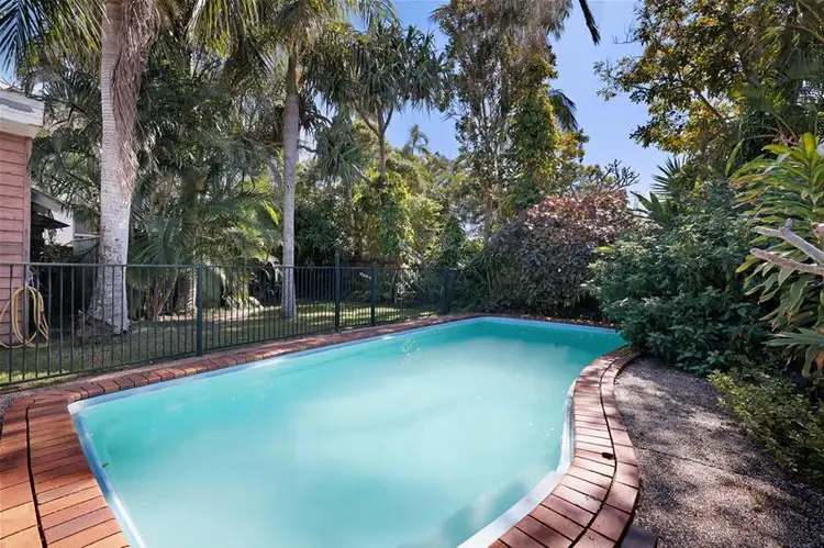 25 Norfolk Avenue, Surfers Paradise QLD 4217