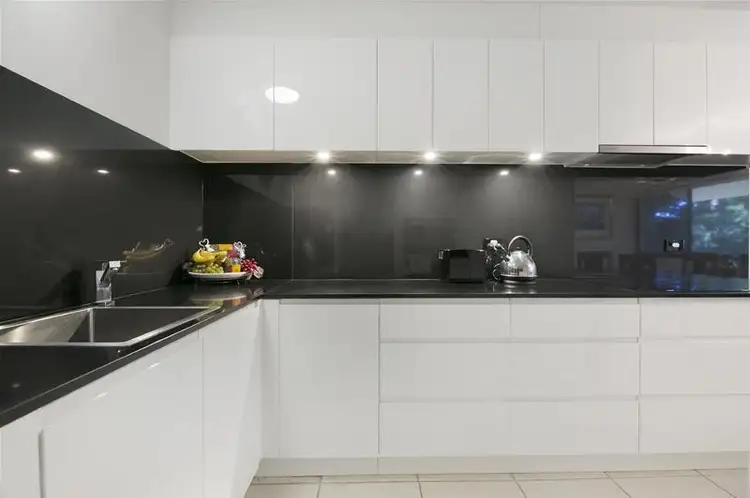 Sixth view of Homely apartment listing, 6/20 Rudd Street, Broadbeach Waters QLD 4218