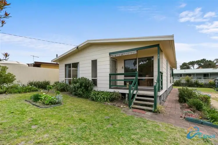 22 Banksia Street, Loch Sport VIC 3851