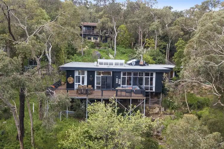8 Thompson Road, Roleystone WA 6111