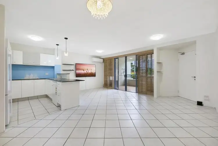 9/32 Cronin Avenue, Main Beach QLD 4217