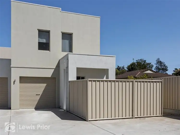 9/1B Larkdale Crescent
