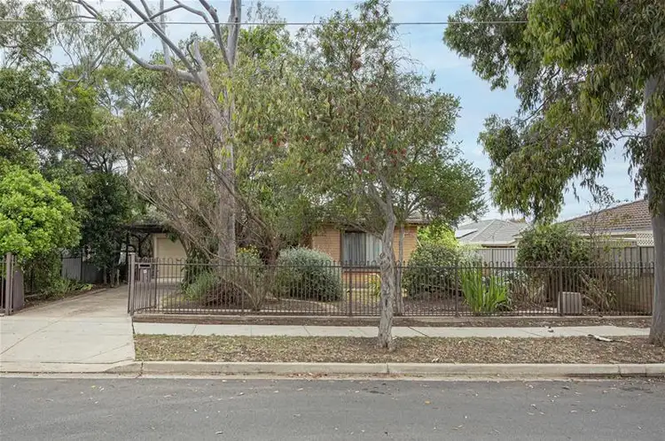 15 Murray Avenue, Clearview SA 5085