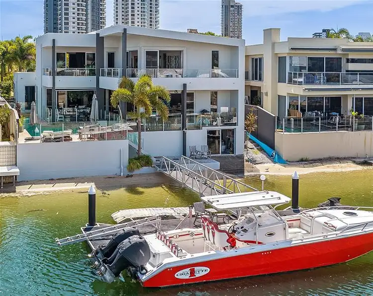 6 Seafarer Court, Paradise Waters QLD 4217