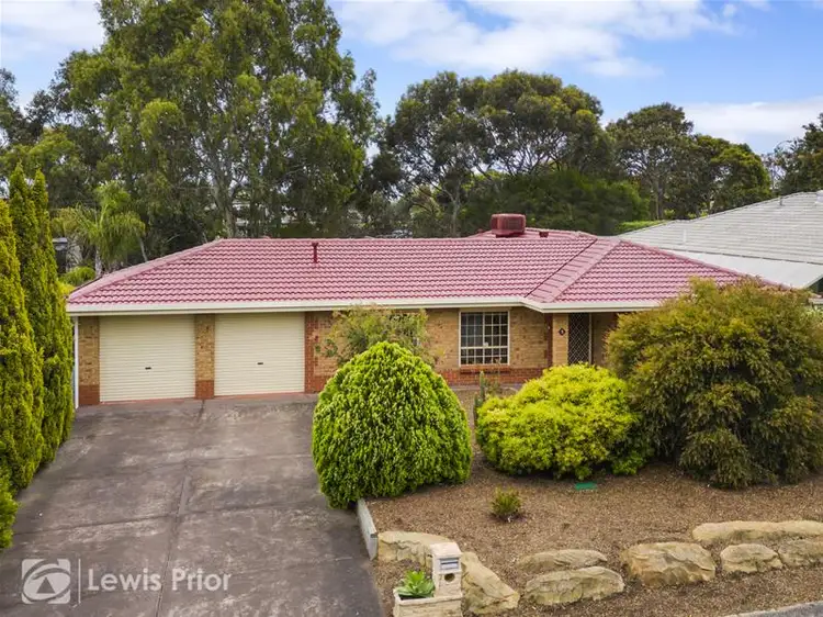 5 Outlook Drive, Aberfoyle Park SA 5159
