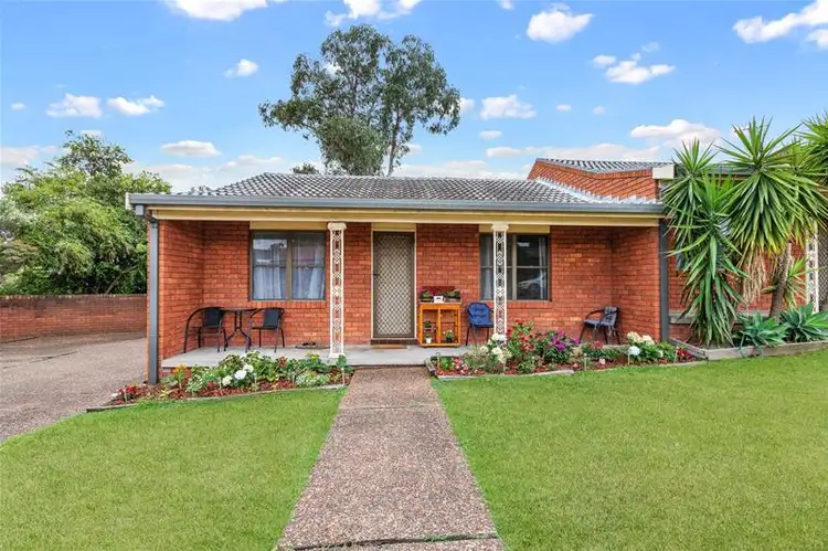 1/6 O'Halloran Avenue, Singleton NSW 2330