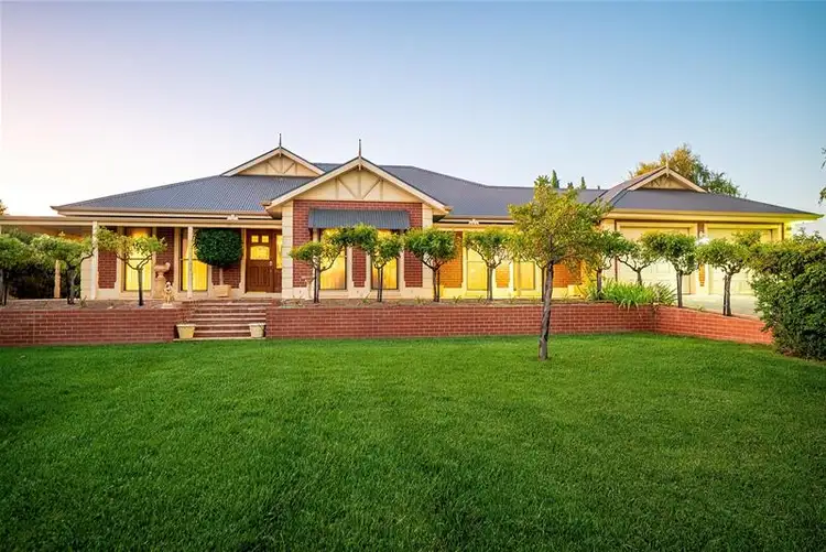 448 Cureton Avenue, Nichols Point VIC 3501