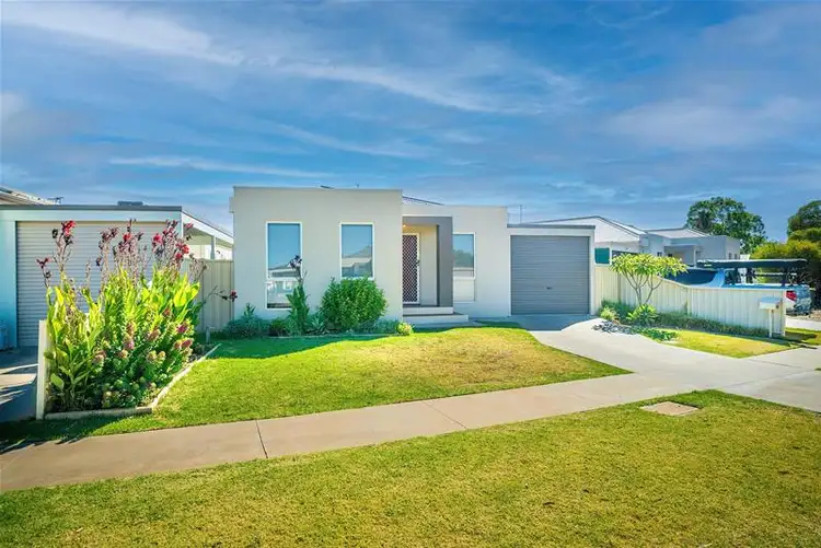 Second view of Homely house listing, 17a Lisa Court, Mildura VIC 3500
