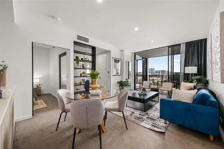 906/2- 4 Edmondstone Street, South Brisbane QLD 4101