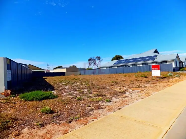 36 Dryandra Boulevard