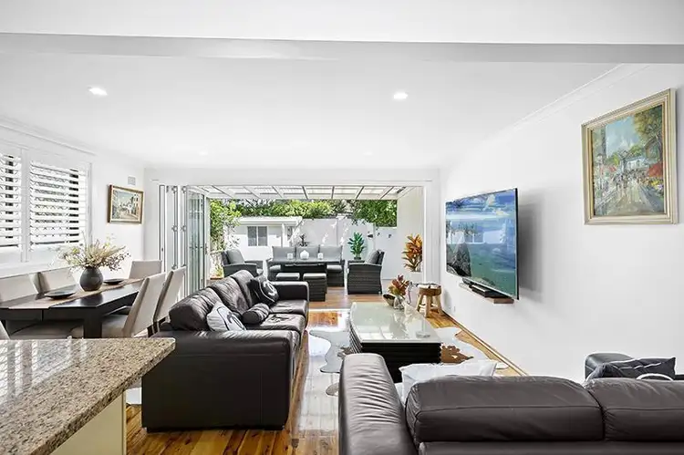 15 Owen Street