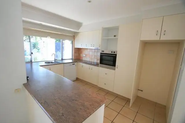 Sixth view of Homely semi-detached listing, 2/1a Barranbali Street, Chevron Island QLD 4217