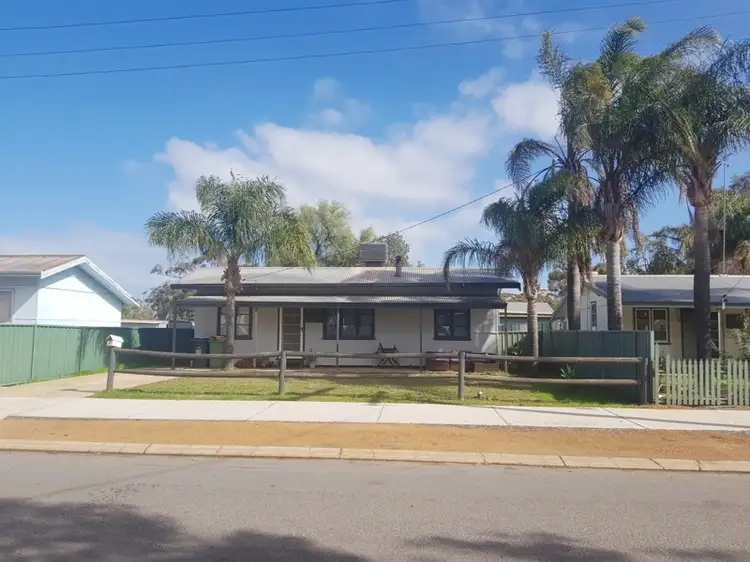 8 MELBOURNE Street, Moora WA 6510