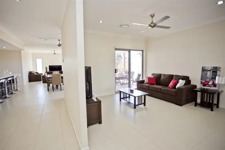 Sixth view of Homely house listing, 2 Bridgeman Parade, Chinchilla QLD 4413