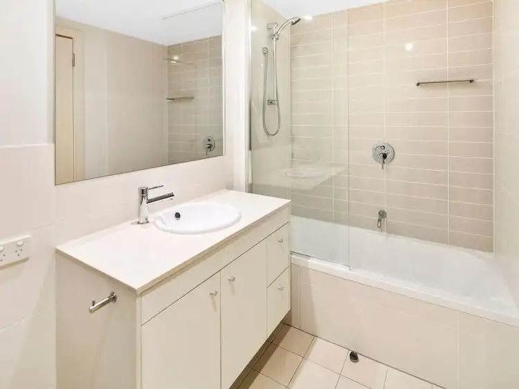 Sixth view of Homely unit listing, 1505/16-28 Surbiton Court, Carindale QLD 4152