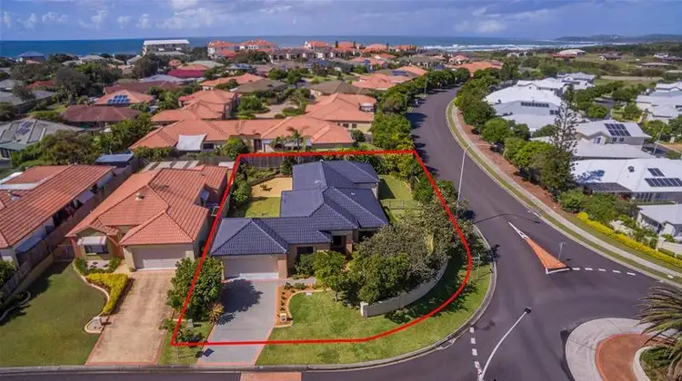 33 Beachside Way, Yamba NSW 2464