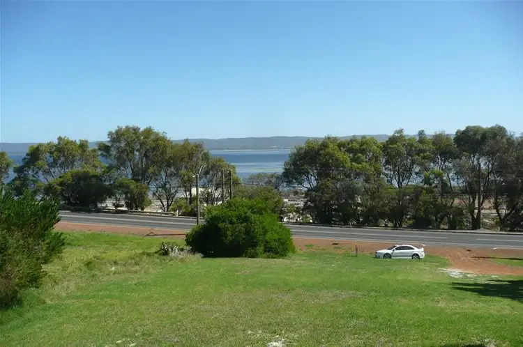 422 Princess Royal Drive, Mount Melville WA 6330