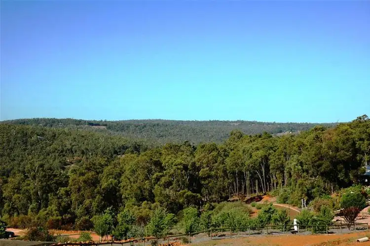 15 Henty Lookout, Roleystone WA 6111