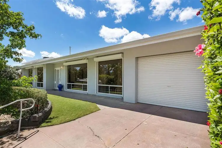 11 St Georges Terrace, Bellevue Heights SA 5050