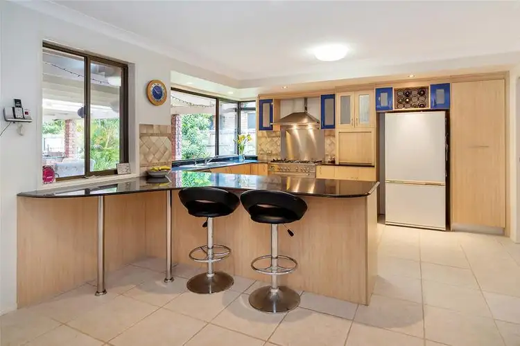 28 Crest Drive, Elanora QLD 4221