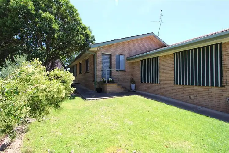 2/22 Carmody Street, Kooringal NSW 2650
