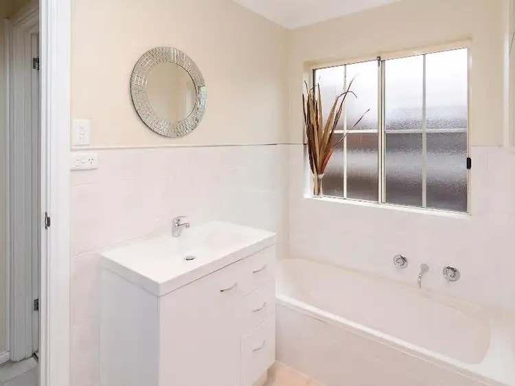 Sixth view of Homely apartment listing, 2/22 Victoria Road, Mount Barker SA 5251