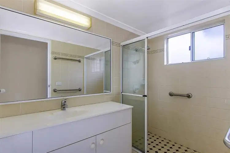 Fifth view of Homely unit listing, 210/15 Lorraine Avenue, Berkeley Vale NSW 2261