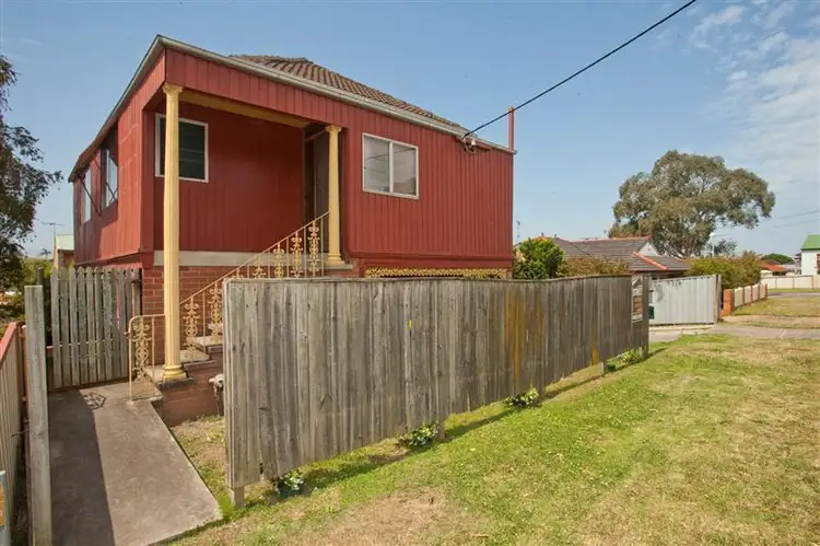 122 Young Road, Lambton NSW 2299