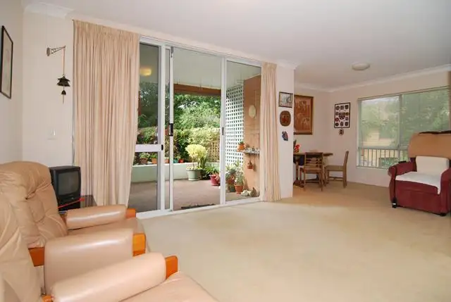 Second view of Homely unit listing, 1/16 The Crescent, Dee Why NSW 2099