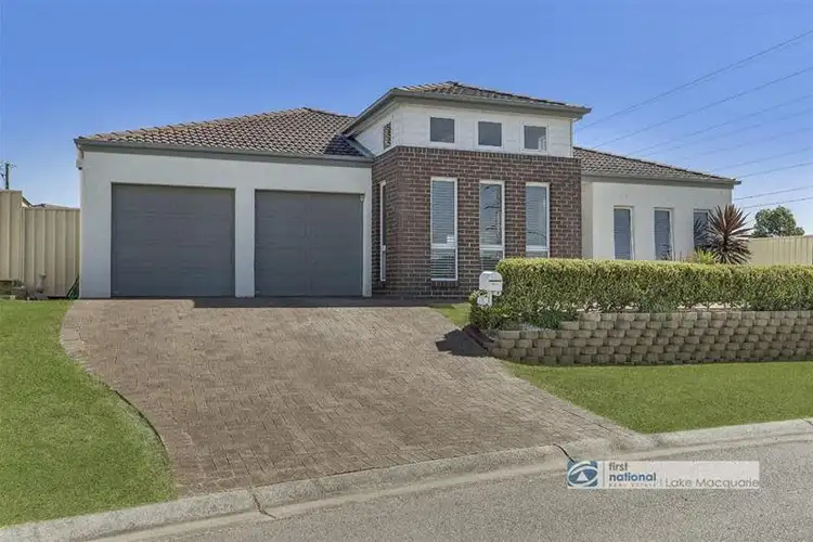 2 Lakeaire Circuit, Cameron Park NSW 2285
