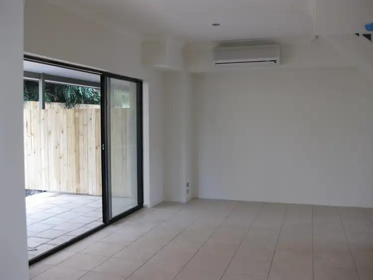 Sixth view of Homely townhouse listing, 1/116 Juliette Street, Greenslopes QLD 4120