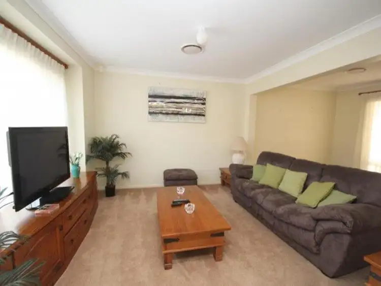 9 De Marce Court, Springfield Lakes QLD 4300