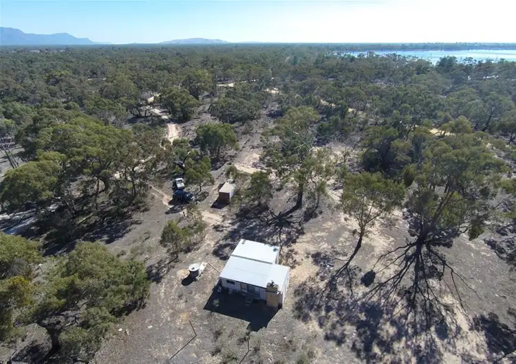 273 Kelleys Beach Road, Lake Fyans VIC 3381