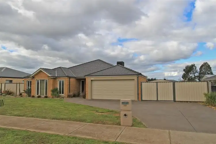 240 Clarkes Road, Brookfield VIC 3338